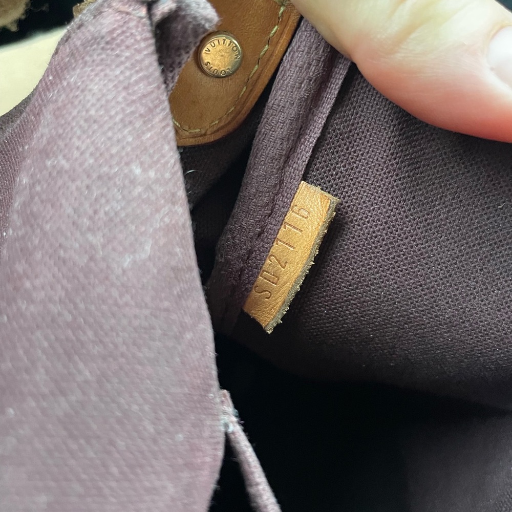 Louis Vuitton, favorite MM Crossbody Bag - Picture 7 of 16